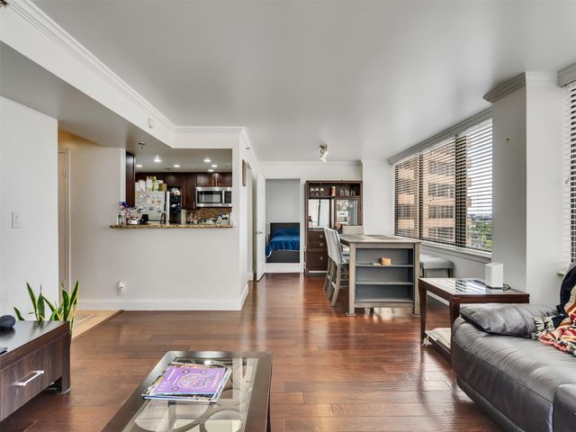 3525 Sage Road 1210, Houston, TX 77056