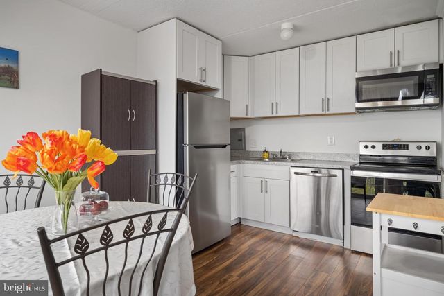 603 PLAYA DEL SOL, Cherry Hill, NJ 08002