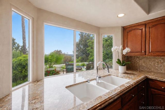 3548 Rosa Way, Fallbrook, CA 92028