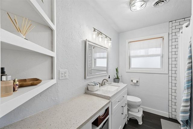 804 NW 8th Street, Moore, OK 73160