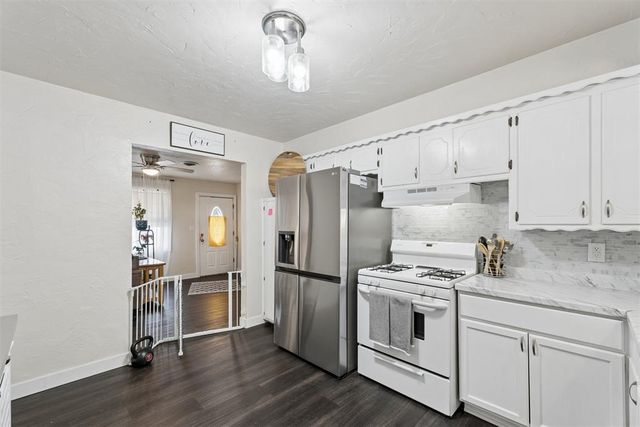 804 NW 8th Street, Moore, OK 73160