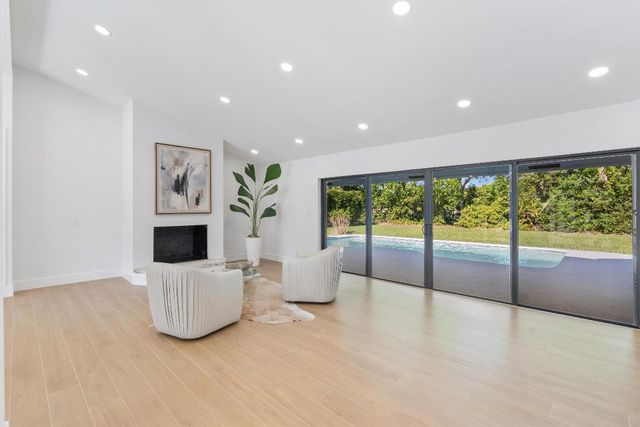 4543 Gleneagles Drive, Boynton Beach, FL 33436