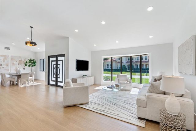 4543 Gleneagles Drive, Boynton Beach, FL 33436