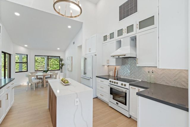 4543 Gleneagles Drive, Boynton Beach, FL 33436