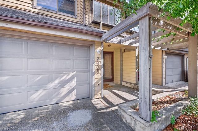 3920 Whooping Crane CIR, Virginia Beach, VA 23455