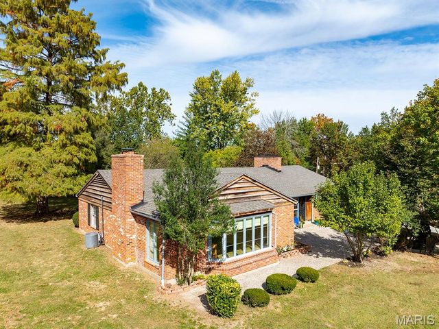 1 Meadowbrook Heights, Hannibal, MO 63401