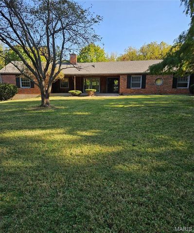 1 Meadowbrook Heights, Hannibal, MO 63401