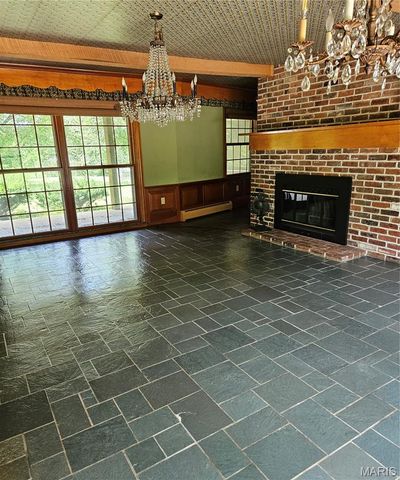 1 Meadowbrook Heights, Hannibal, MO 63401