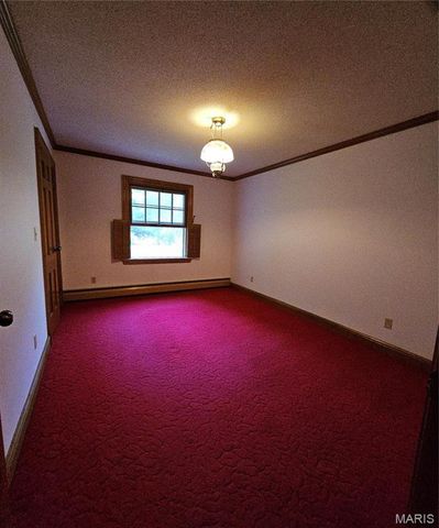 1 Meadowbrook Heights, Hannibal, MO 63401