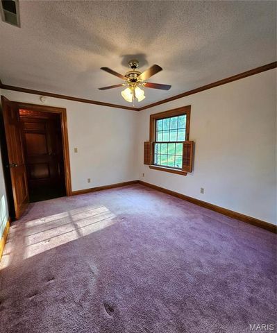 1 Meadowbrook Heights, Hannibal, MO 63401