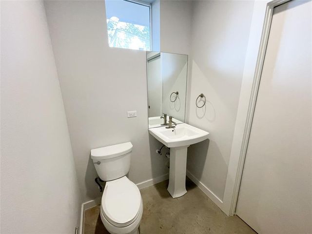 2105 Haskell ST B, Austin, TX 78702