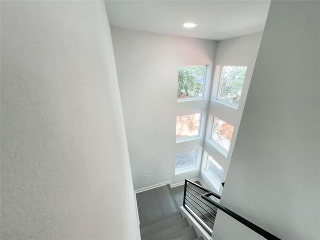 2105 Haskell ST B, Austin, TX 78702