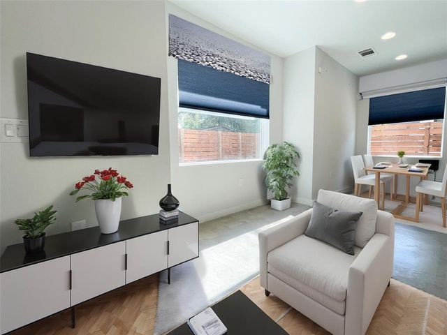 2105 Haskell ST B, Austin, TX 78702