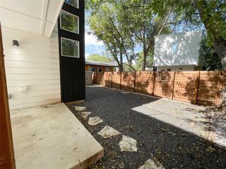2105 Haskell ST B, Austin, TX 78702
