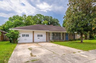 8727 Hinman Street, Houston, TX 77061