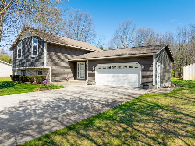 3382 Sunset Drive, Muskegon, MI 49444