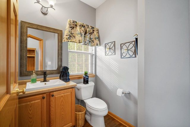 3835 Valley Creek DRIVE, Waukesha, WI 53189