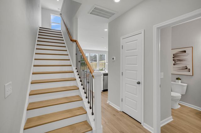 6 Dahlberg Street, Summerville, SC 29483