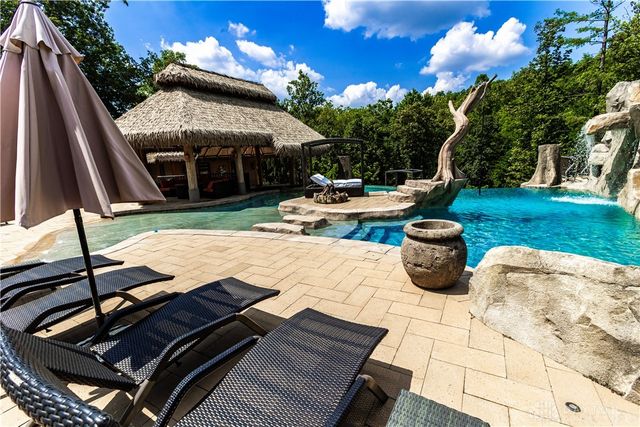 8234 Voltaire Court, Waynesville, OH 45068