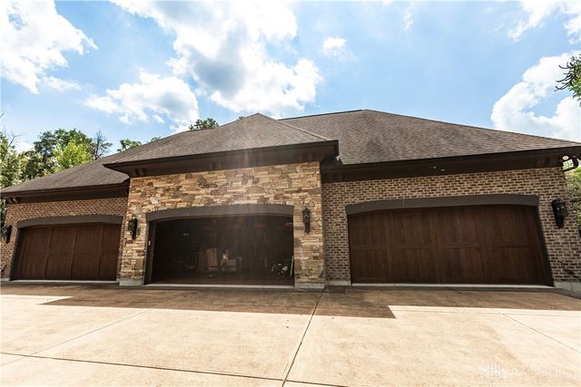 8234 Voltaire Court, Waynesville, OH 45068