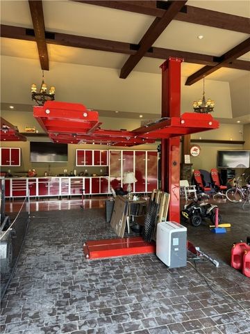 8234 Voltaire Court, Waynesville, OH 45068