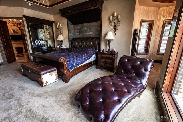 8234 Voltaire Court, Waynesville, OH 45068