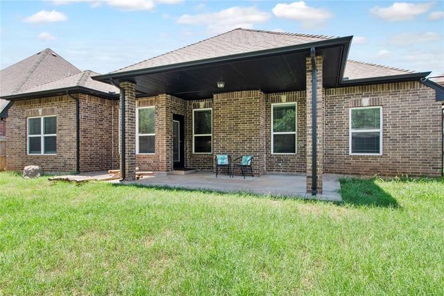 2228 Timber Crossing, Yukon, OK 73099