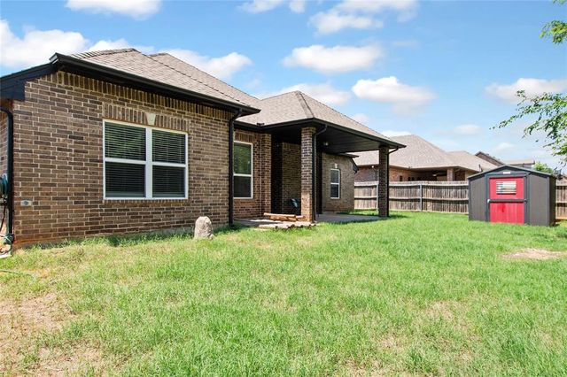2228 Timber Crossing, Yukon, OK 73099