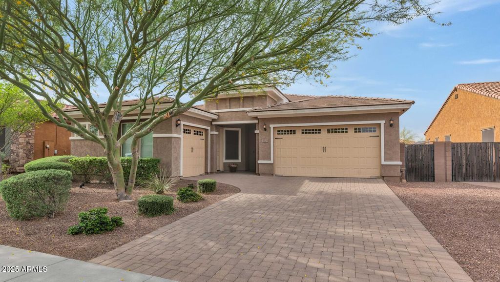 2605 W Desert Marigold Drive, Phoenix, AZ 85085