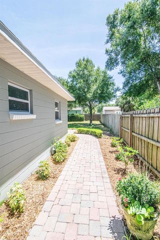 2618 S TORONTO AVENUE, Tampa, FL 33629