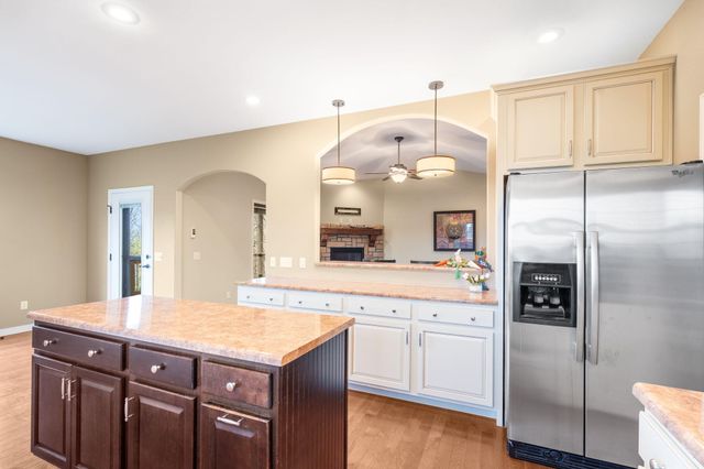 20 Hardin Hills Drive, Galena, MO 65656