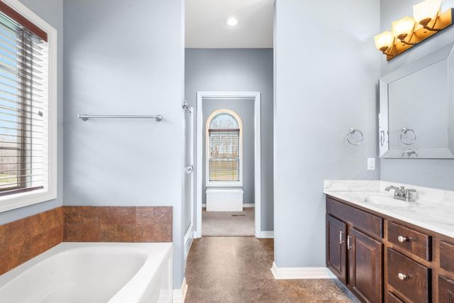 20 Hardin Hills Drive, Galena, MO 65656