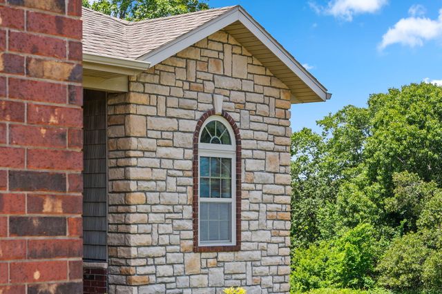 20 Hardin Hills Drive, Galena, MO 65656