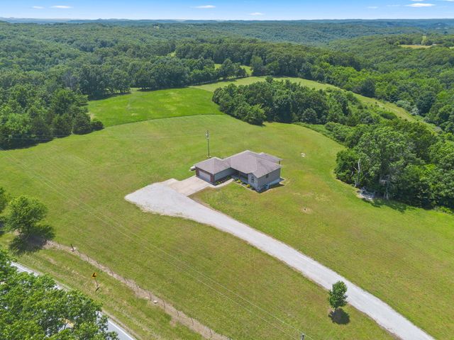 20 Hardin Hills Drive, Galena, MO 65656