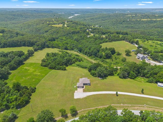 20 Hardin Hills Drive, Galena, MO 65656