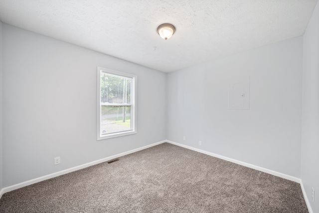 94 Saratoga Dr, Clarksville, TN 37042
