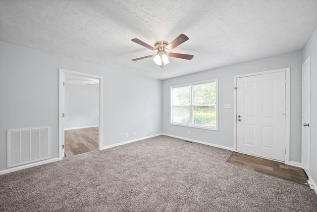 94 Saratoga Dr, Clarksville, TN 37042