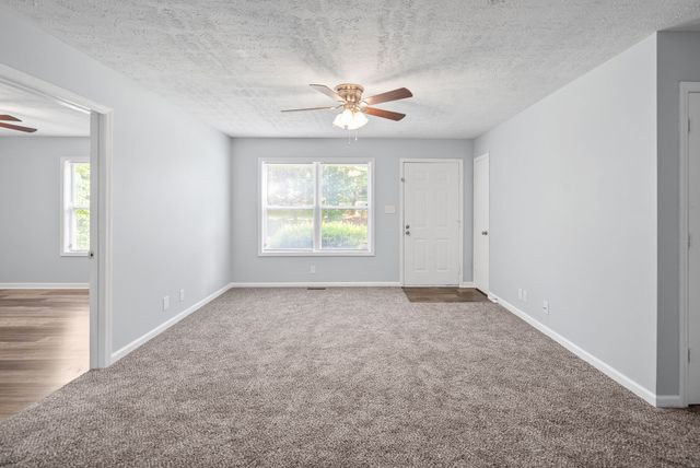 94 Saratoga Dr, Clarksville, TN 37042