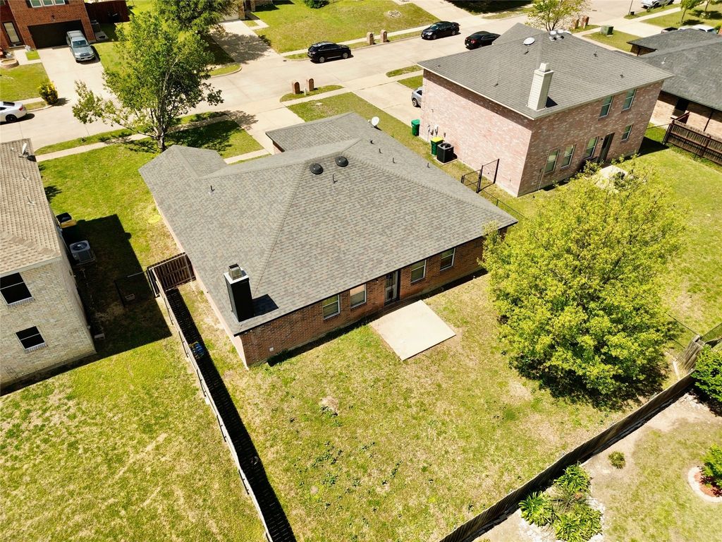 925 Brooks Drive, Cedar Hill, TX 75104 — photo 2
