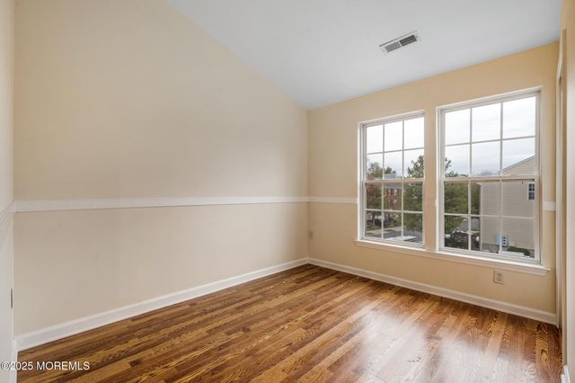 67 Saxton Road, 36, Farmingdale, NJ 07727