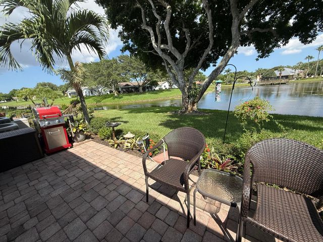 10884 LAKE FRONT Place, Boca Raton, FL 33498