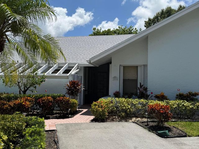 10884 LAKE FRONT Place, Boca Raton, FL 33498