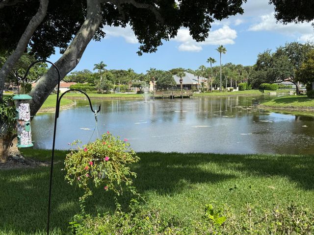 10884 LAKE FRONT Place, Boca Raton, FL 33498