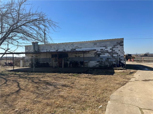 9796 E US HWY 190 Highway, Rogers, TX 76569