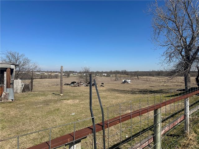 9796 E US HWY 190 Highway, Rogers, TX 76569