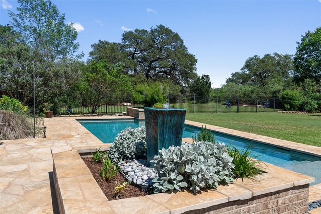 341 Richards DR, Buda, TX 78610