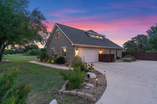 341 Richards DR, Buda, TX 78610