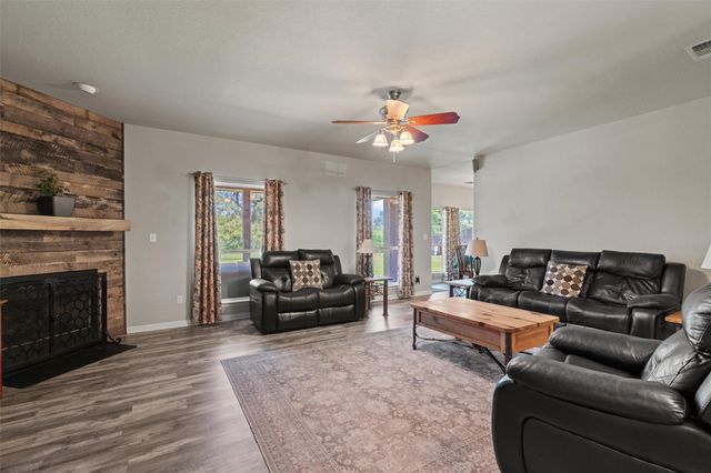 341 Richards DR, Buda, TX 78610