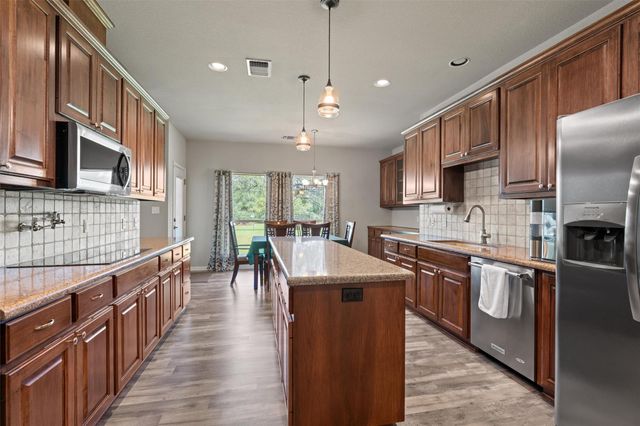 341 Richards DR, Buda, TX 78610