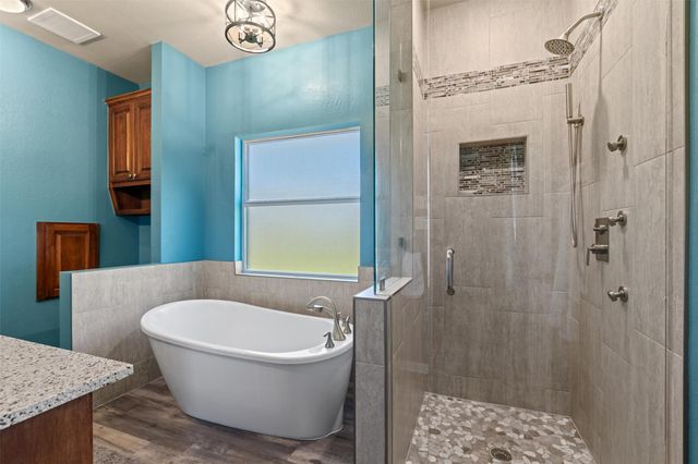341 Richards DR, Buda, TX 78610